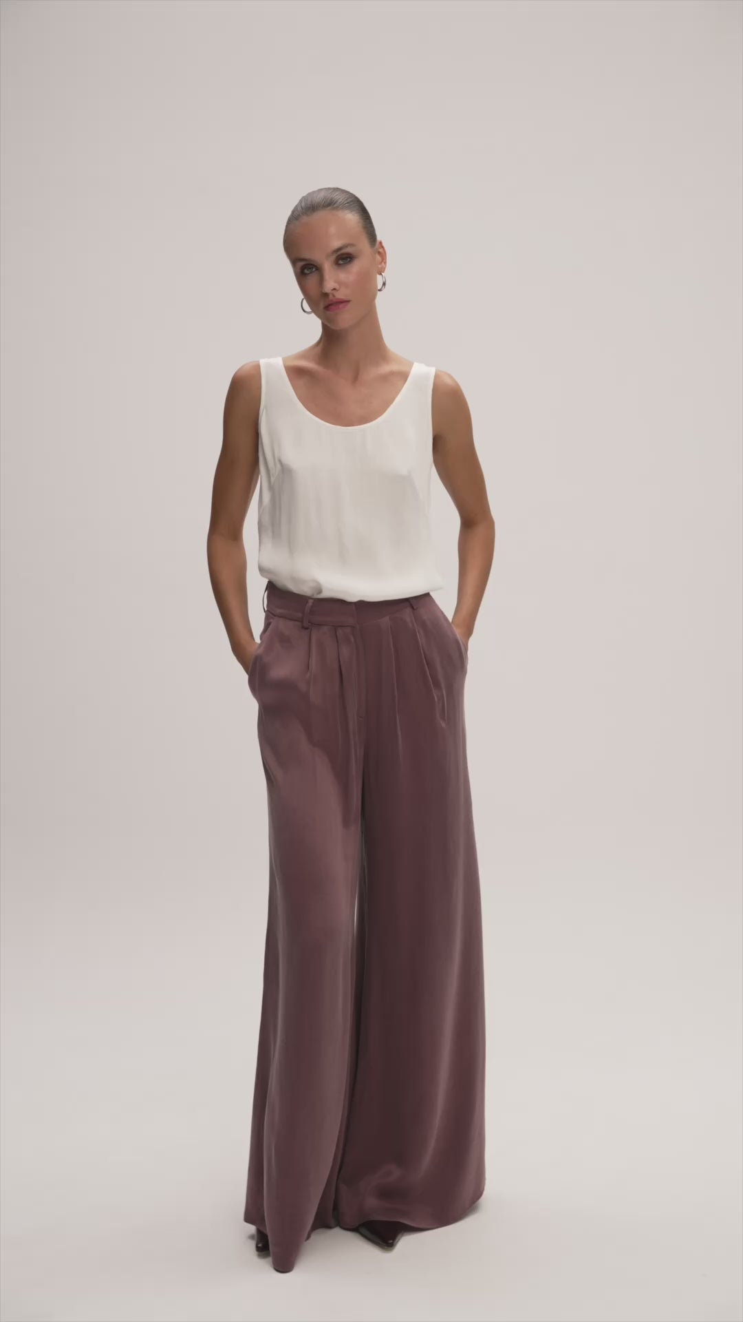 Moon Slip Tank Top Off White / Moon Pants Dusty Pink — product video