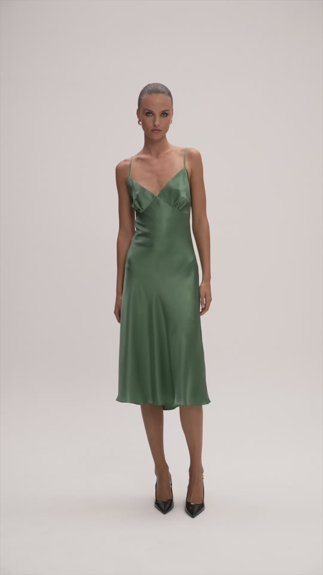 Sienna Silk Midi Dress Light Green — product video