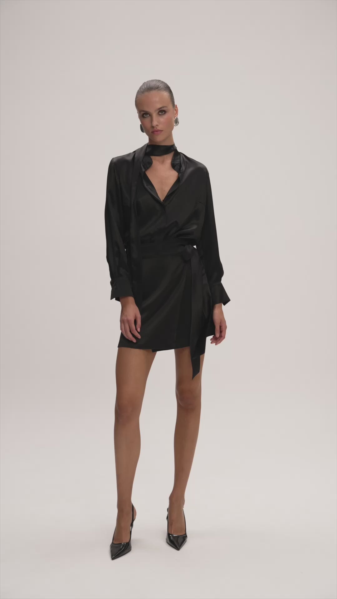 Moon Shirt Silk Black — product video