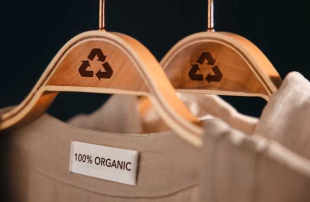 What is a sustainable chain in fashion